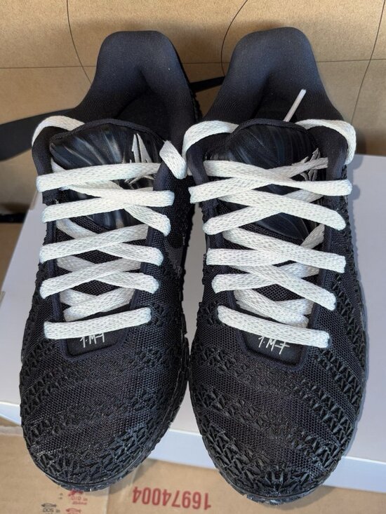 Athletic_Shoes